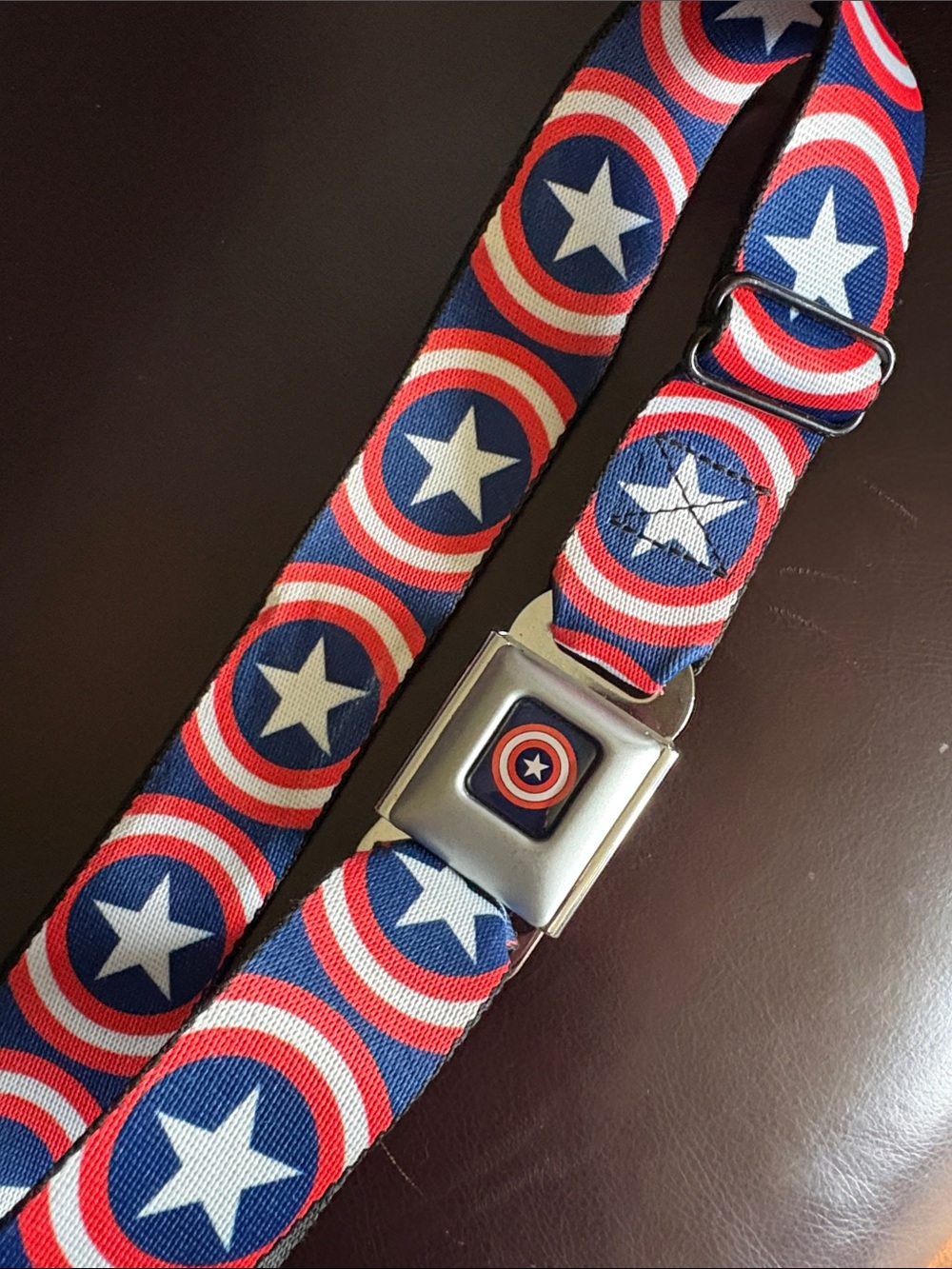 Buckle-Down Red, CAPTAIN AMERICA, White & Blue Star Shield BELT.